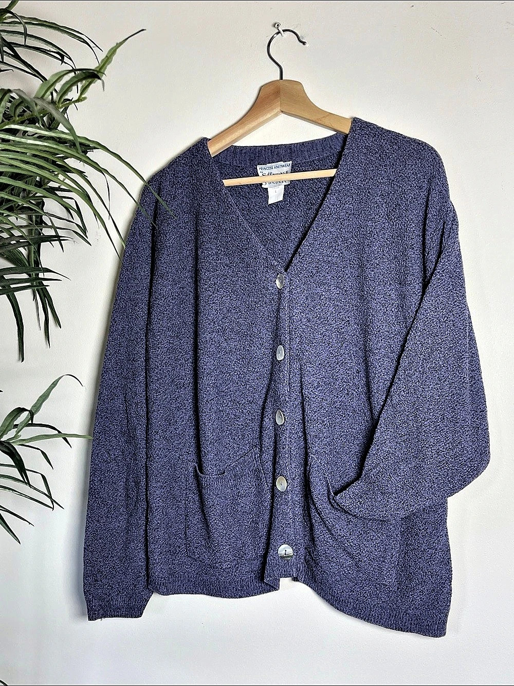 F11. Princess Knitwear Cardigan 26/25"